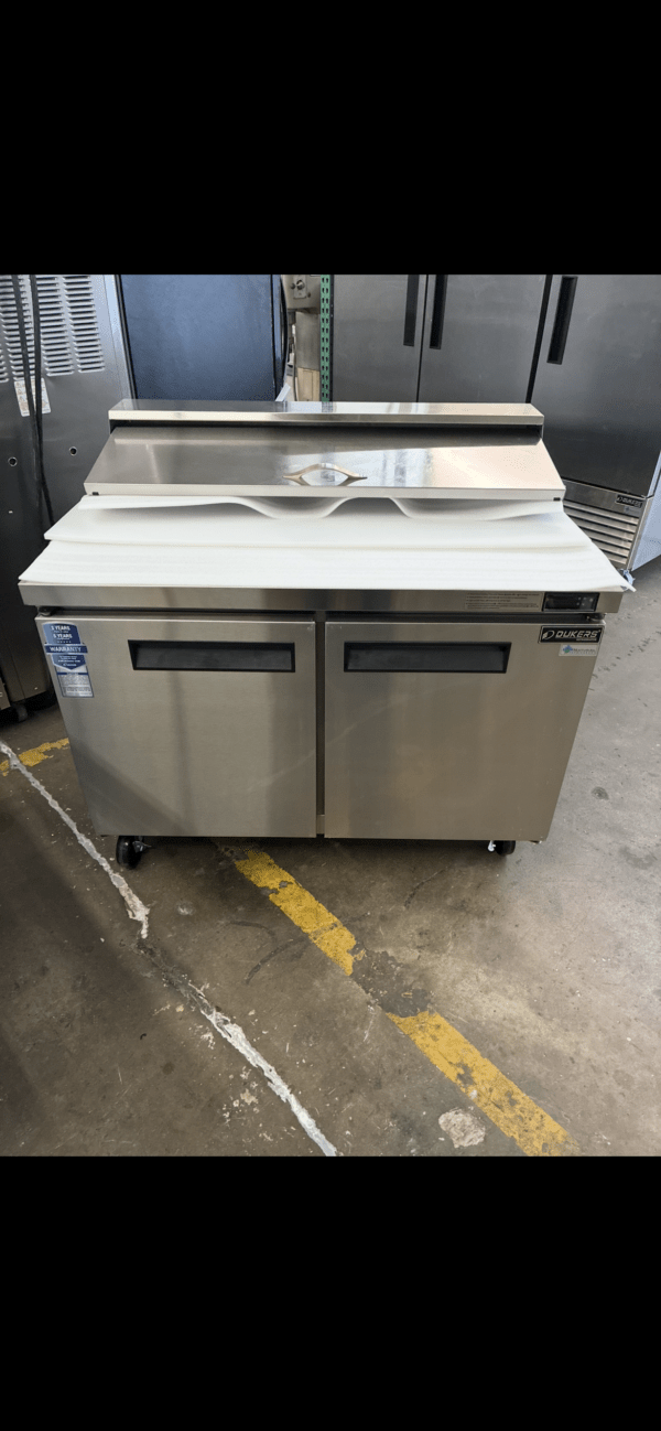 Dukers DSP48-18-s2 salad prep station refrigerator